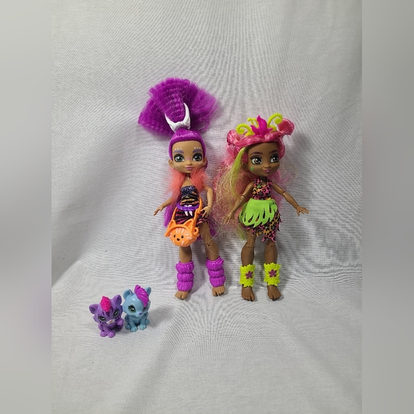 Cave Club Dolls Roaralai And Frenessa Doll With Pets - Picture 3 of 8